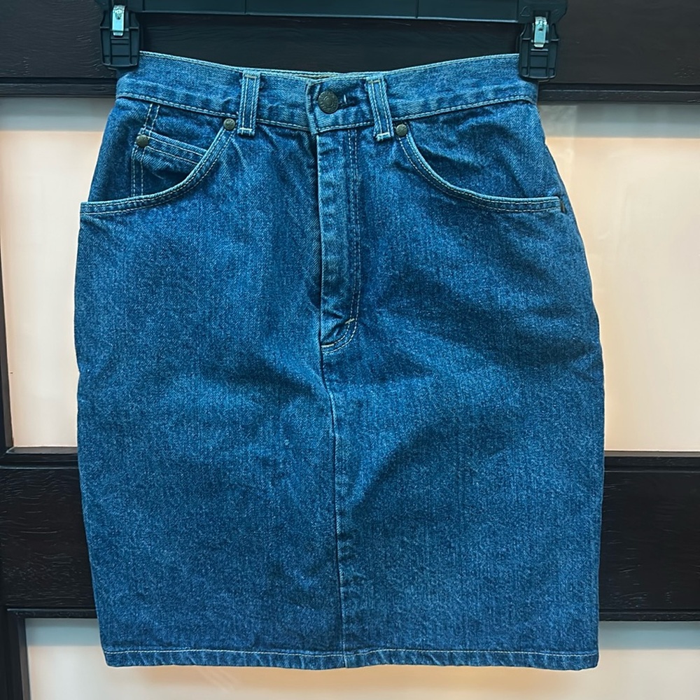 Levi’s denim skirt size 5